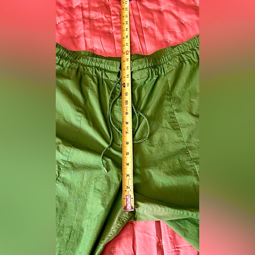 FARM Rio Green Cropped Pants - Picture 11 of 11